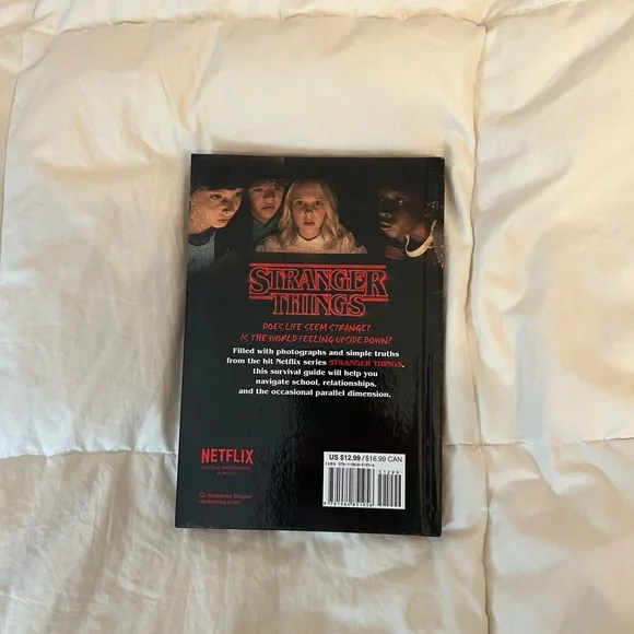 Stranger Things Book - Picture 2 of 4